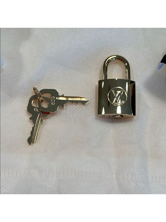 Louis Vuitton Handbags - Louis Vuitton Shiny Gold Lock and Key Set #609